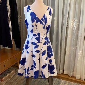 Lauren Ralph Lauren dress sz 10 blue flower white